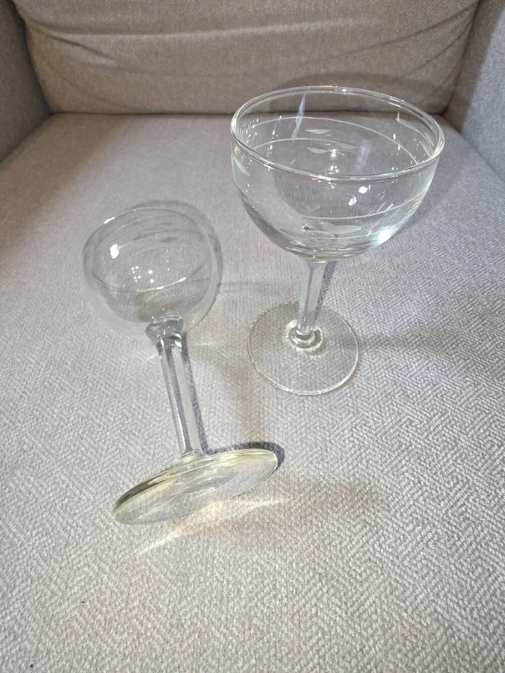Etched Wine Sherry Glasses Flutes Set of 2 Cocktail Goblets Date Night Romantic